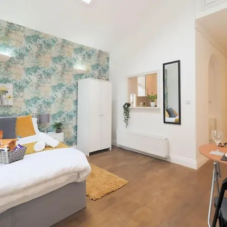 S1 Modern Studio In Central Kilburn